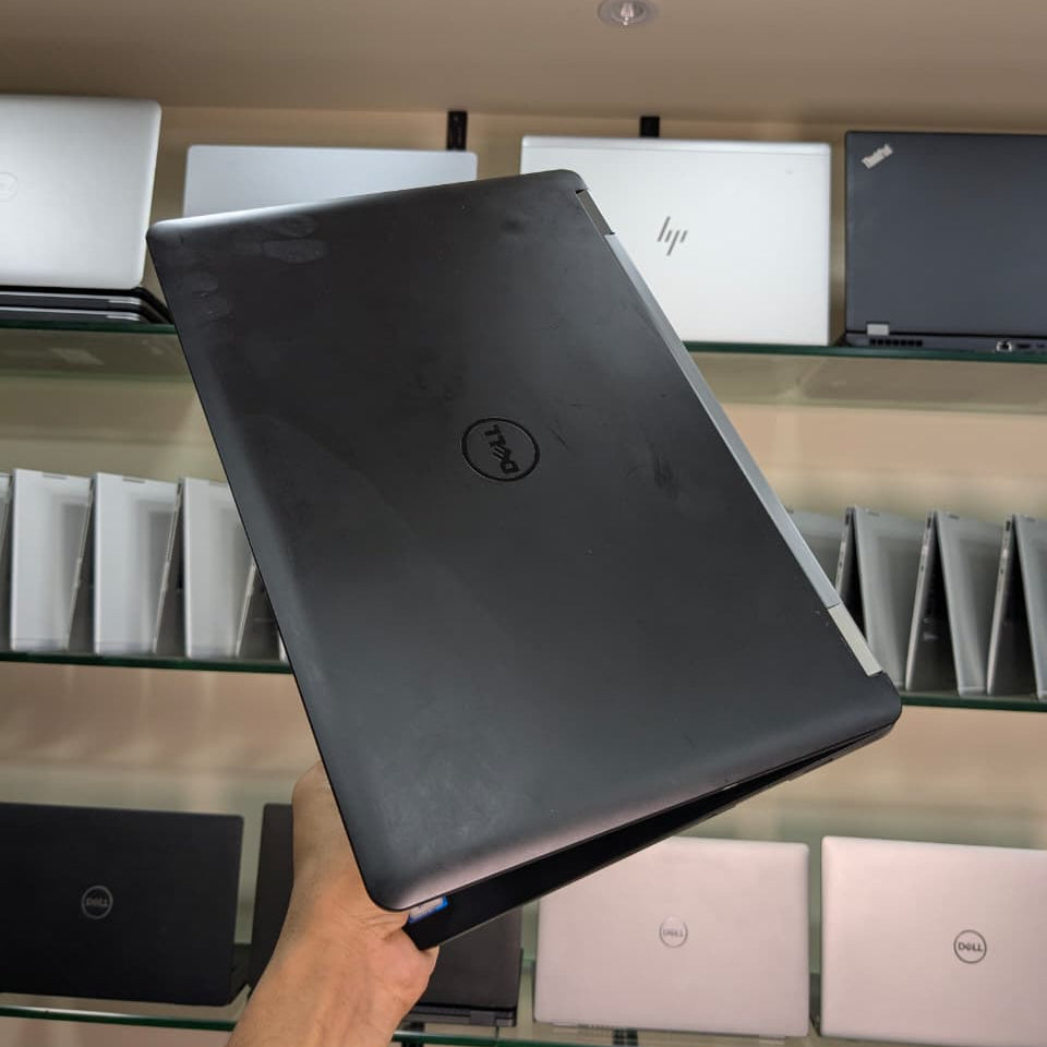 Dell Latitude 5470 | i5 6th Gen | 8GB RAM | 256GB SSD | 14" | Backlit Keyboard | Budget Business Laptop | Used Pakistan