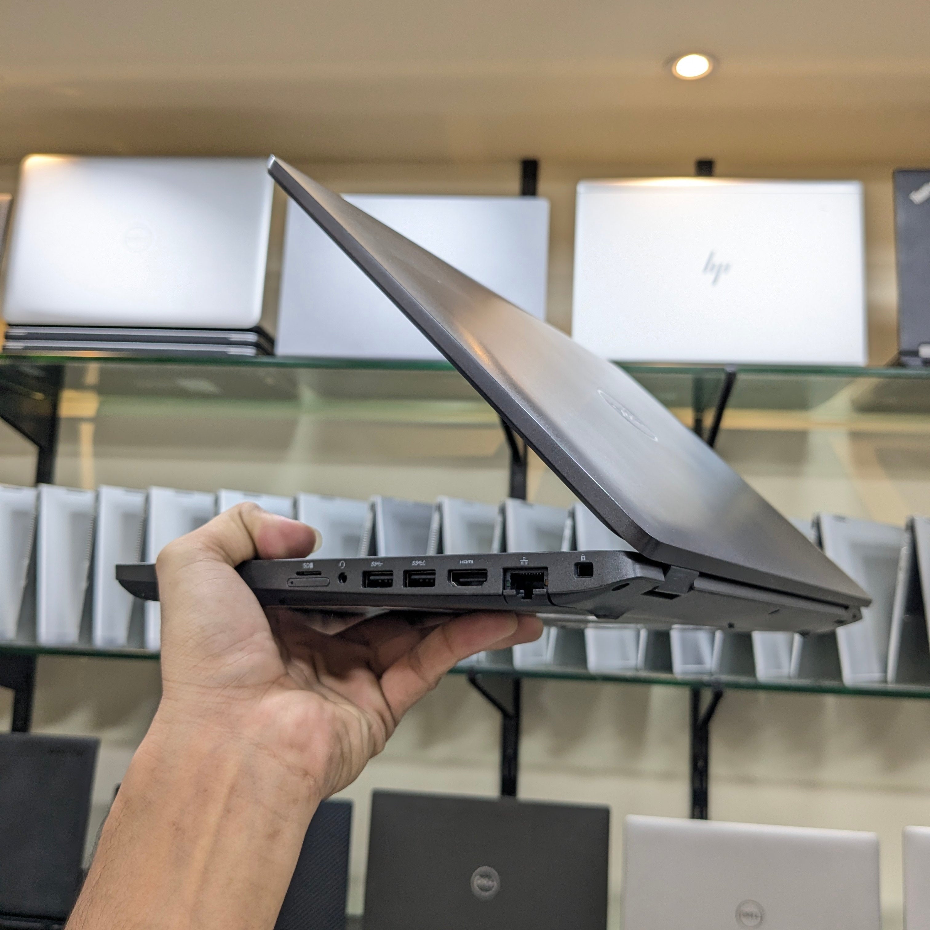 Dell Precision 3541 Quadro P620 laptop Pakistan