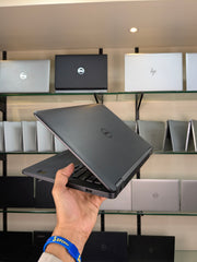 Dell Latitude 7270 | Core i5 6th Gen | 8GB RAM | 256GB SSD | 13.3"
