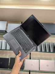 Dell Latitude 5300 13.3" Intel Core i5 8th Gen 8GB RAM DDR4 256GB NVME SSD Full HD Display