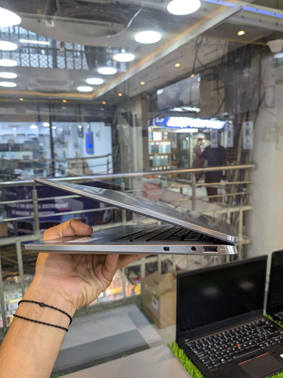 Dell Latitude 9510 | Core i7 10th Gen | 16GB RAM |256GB NVMe SSD | Premium Business Laptop | Used Pakistan