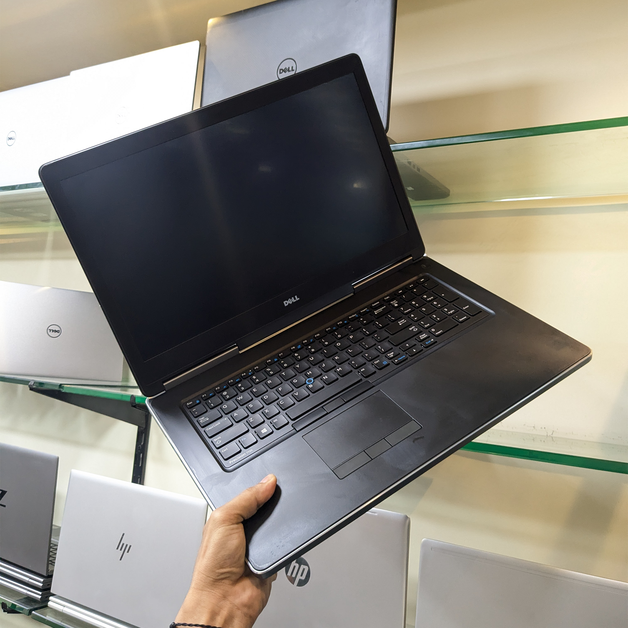 Dell Precision 7720 | Intel Core i7-7820HQ 7th Gen 2.9GHz Quad-Core | 16GB DDR4 | 512GB NVMe SSD | 17.3" FHD Anti-Glare | NVIDIA Quadro M1200 4GB GDDR5 | Thunderbolt 3 | Used Mobile Workstation | Best Price in Pakistan