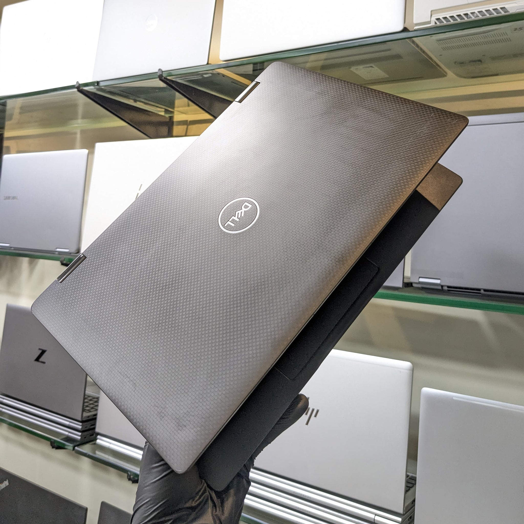 Dell Latitude 7410 | Intel Core i7-10610U vPro 10th Gen 1.8GHz | 16GB DDR4-3200 | 512GB NVMe PCIe SSD | 14" FHD Anti-Glare | Backlit Keyboard | Fingerprint Reader | Used Business Laptop Pakistan