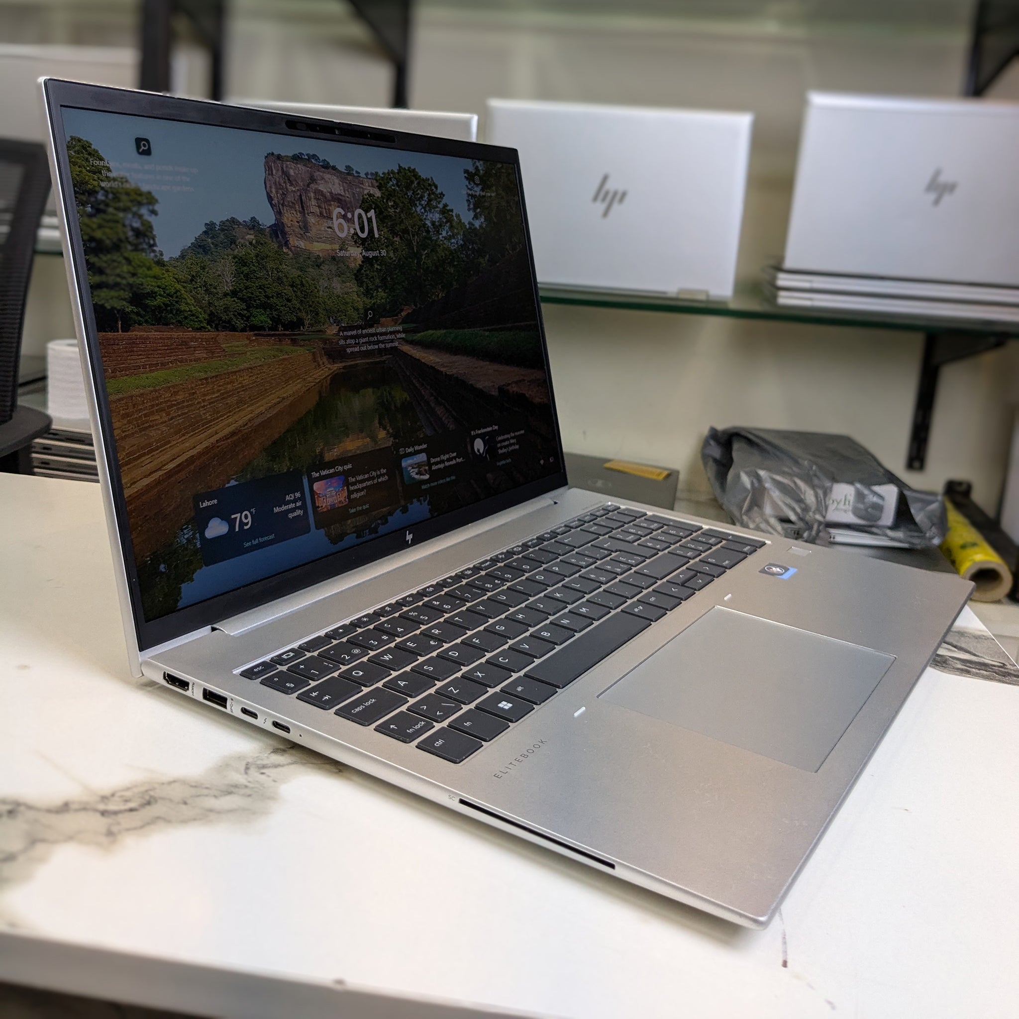 HP EliteBook 860 G9 | Intel Core i5-1235U 12th Gen 10-Core | 16GB DDR5 | 512GB NVMe PCIe SSD | 16" WUXGA IPS Anti-Glare | Bang & Olufsen Audio | Wi-Fi 6 | Used Business Laptop Pakistan