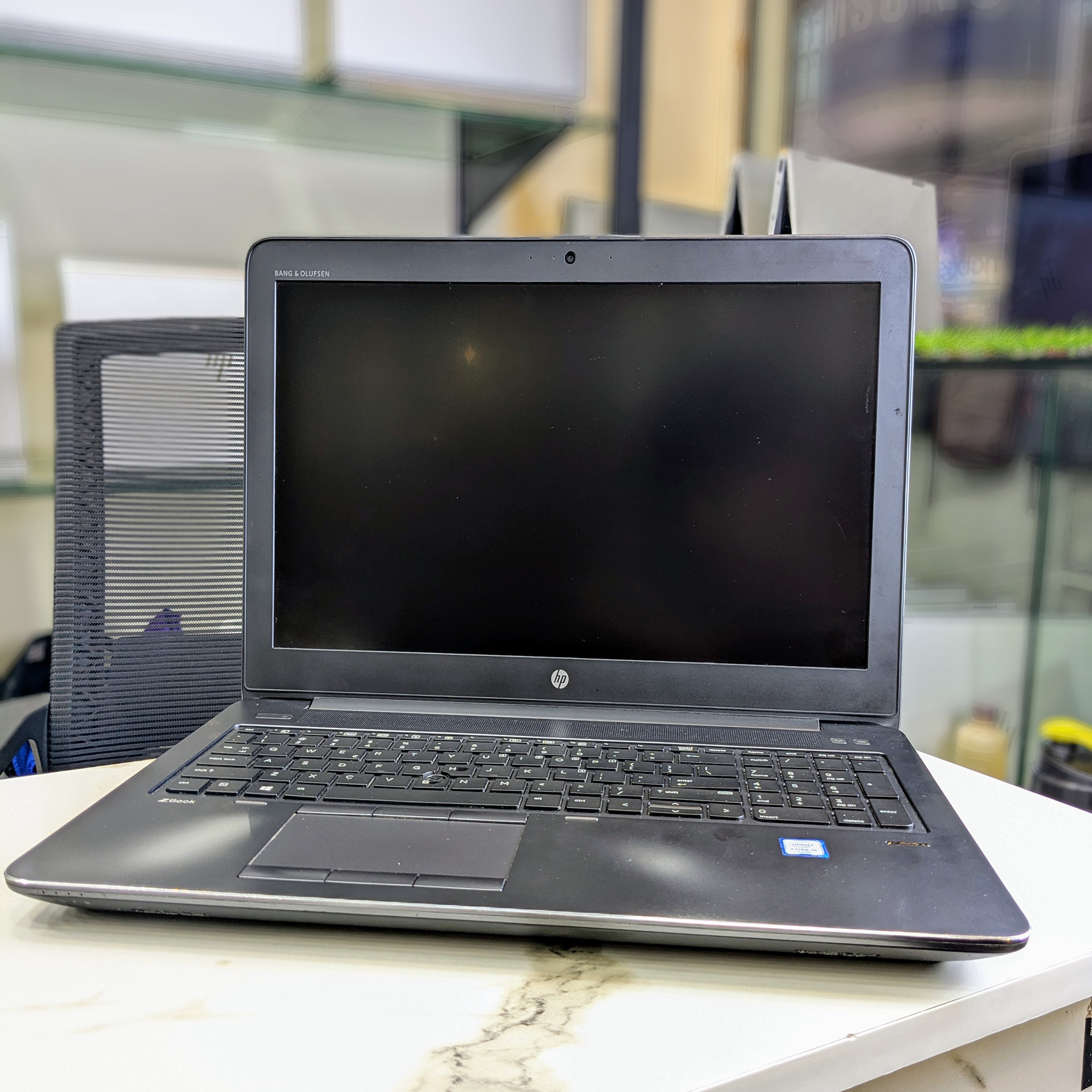 HP ZBook 15 G3 i5 Quadro M1000M workstation Pakistan